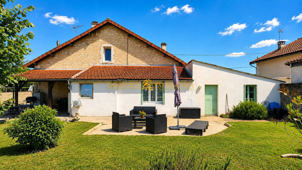 Maison à SAINT-YRIEIX-SUR-CHARENTE