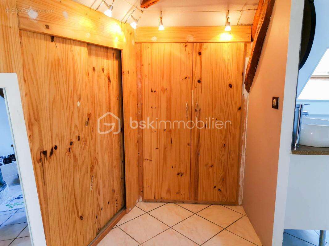 Maison à PONT-SUR-YONNE