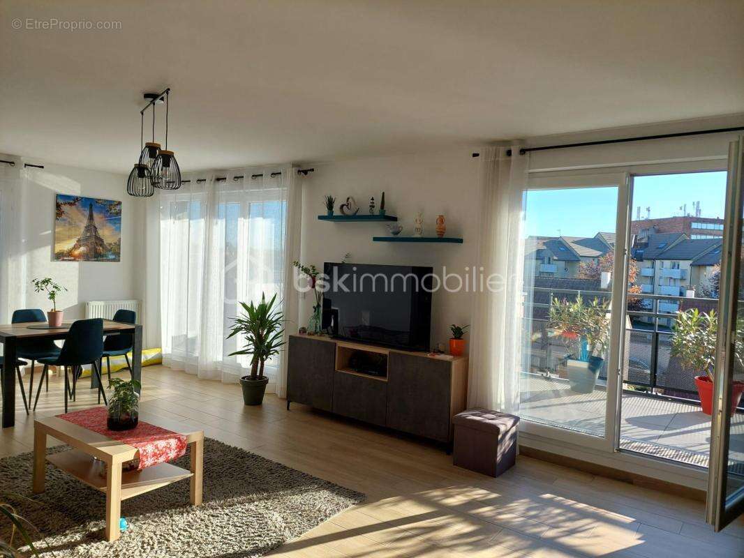 Appartement à PONTAULT-COMBAULT