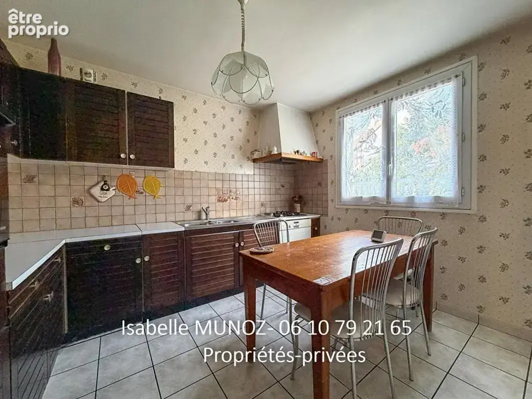 Perignat Les Sarlieve : Maison F4 avec jardin, terrasse et près de 90 m² de dépendances - photo 7