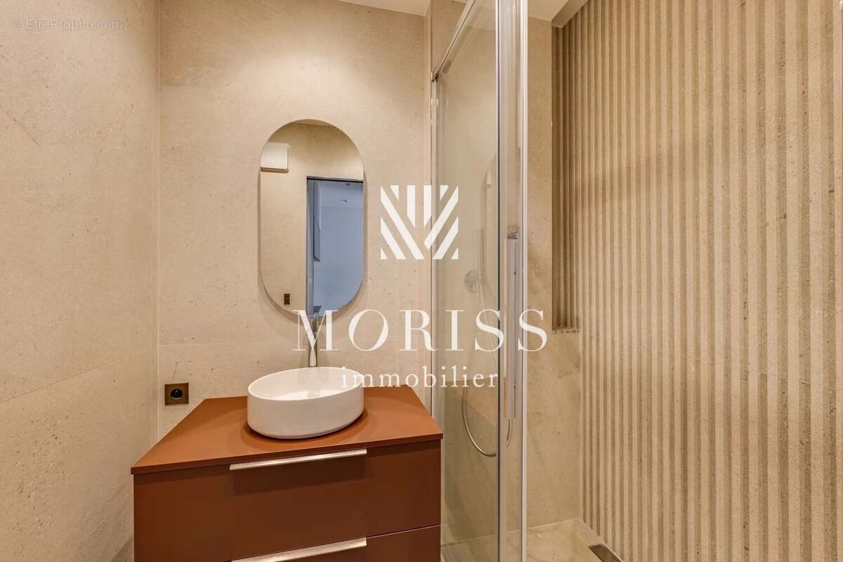 Appartement à PARIS-9E
