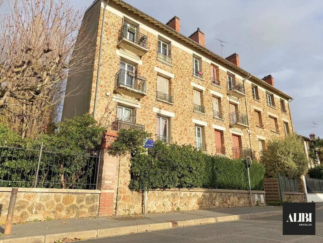 Appartement à SARTROUVILLE