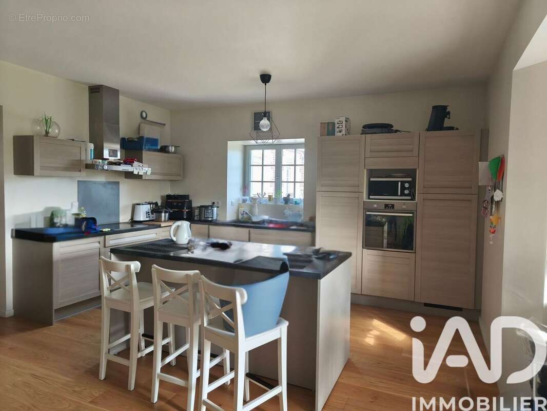Appartement 154 m² à La Fere  - photo 5