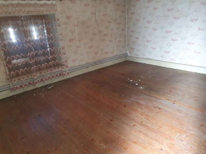 Maison T5 à vendre VITTEL (88) avec petit garage, cave et terrain - photo 12