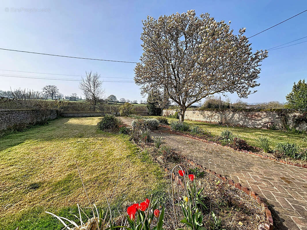 Maison à LE MESNIL-DURAND