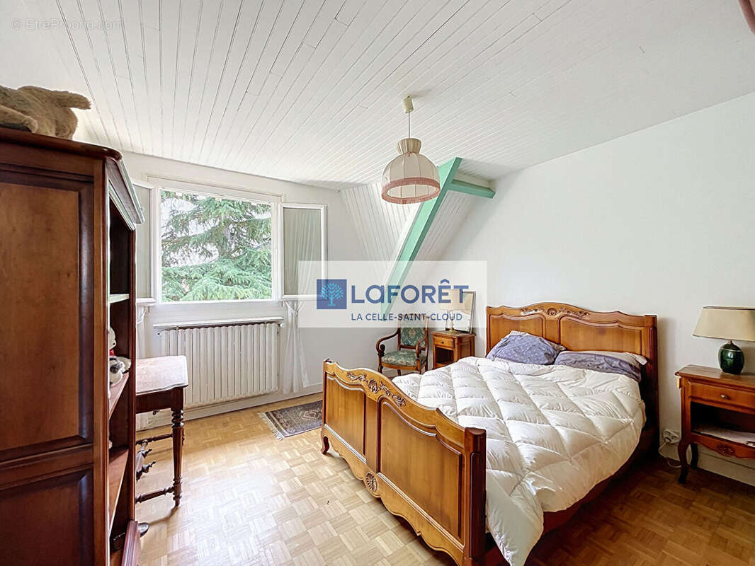 Versailles Glatigny - Maison familiale 7 pièce(s) 150 m2 sur 671m² de terrain - photo 12