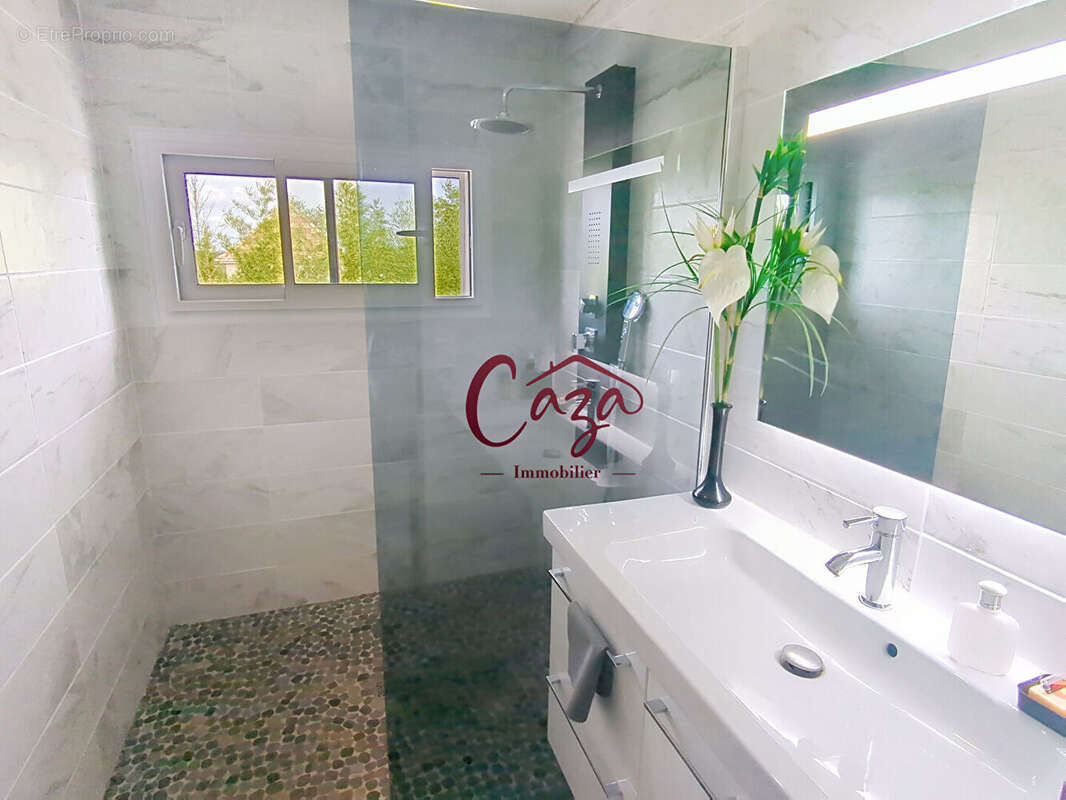 Maison à SAINT-GERMAIN-DU-PUCH