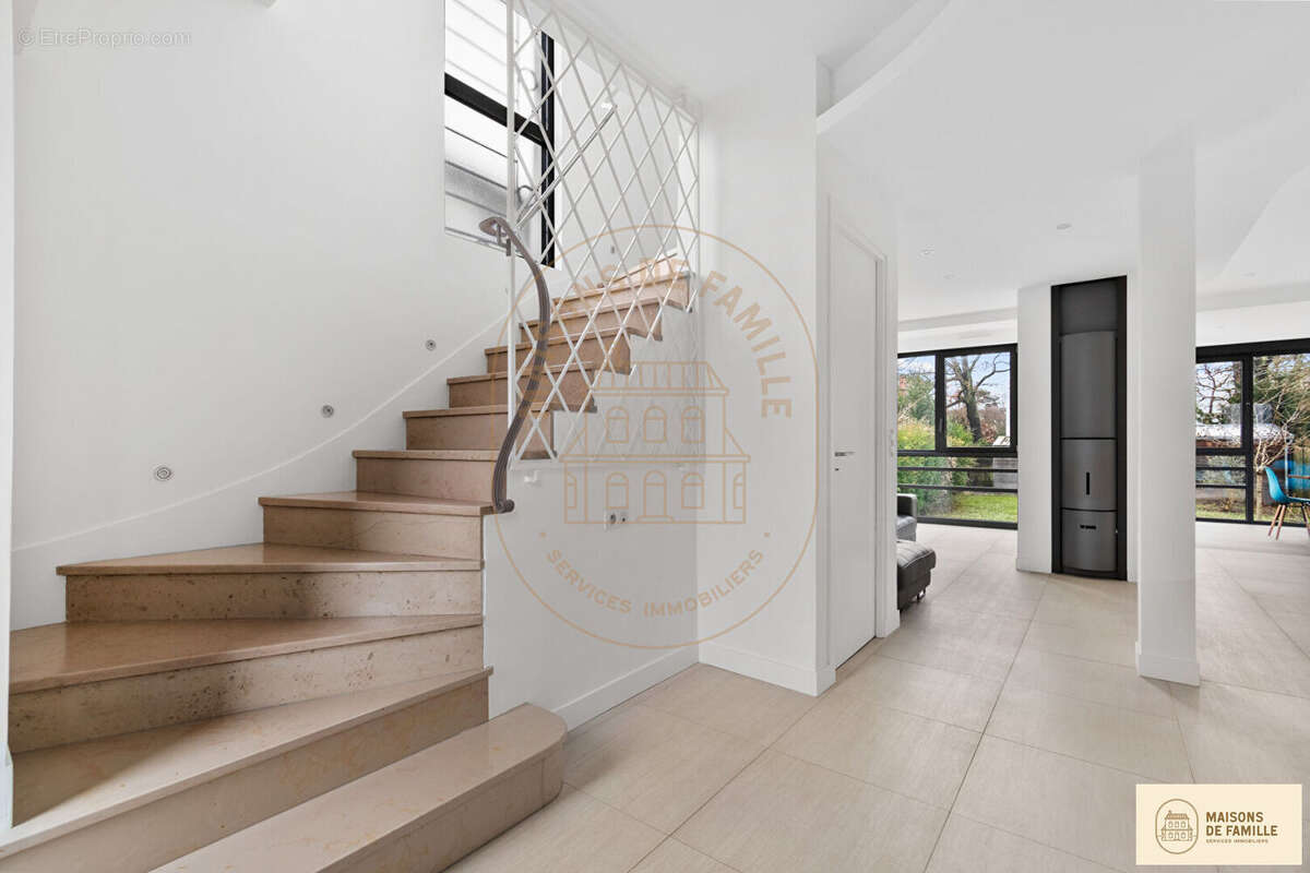 Maison à LE VESINET