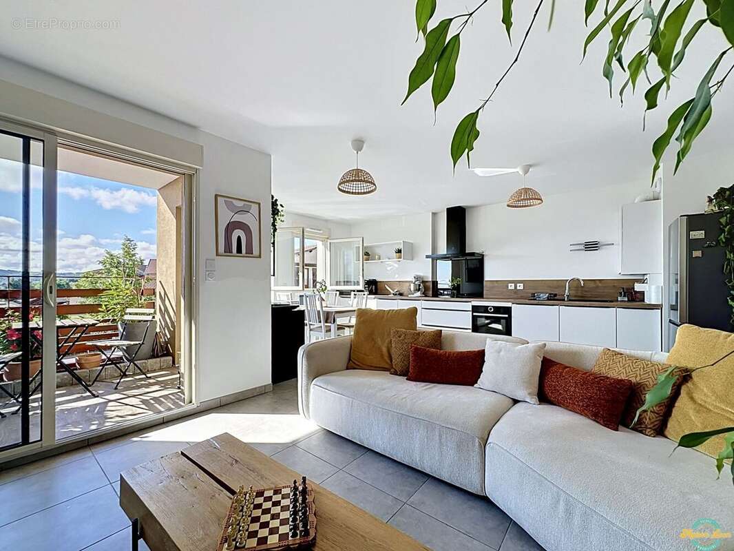 Appartement à ROCHE