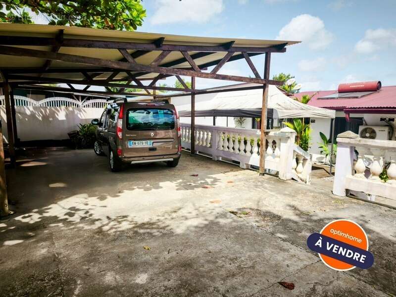 Maison à SAINT-LAURENT-DU-MARONI