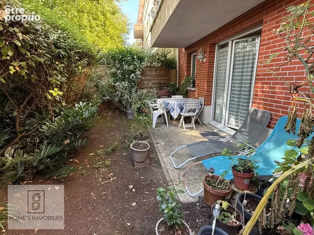 Appartement 4 pièces avec jardin privatif, terrasse et double parking - photo 4
