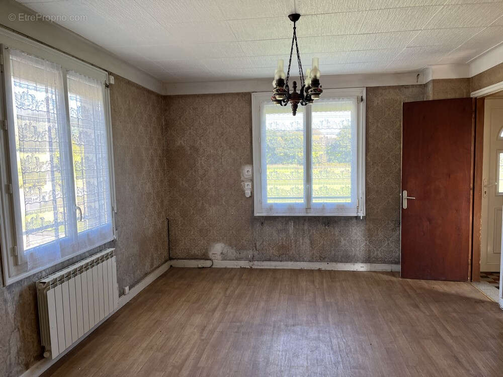 Maison à SAINT-NICOLAS-DU-PELEM