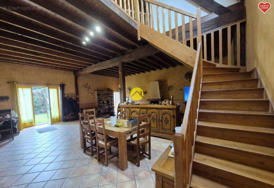 Maison à MORLAC