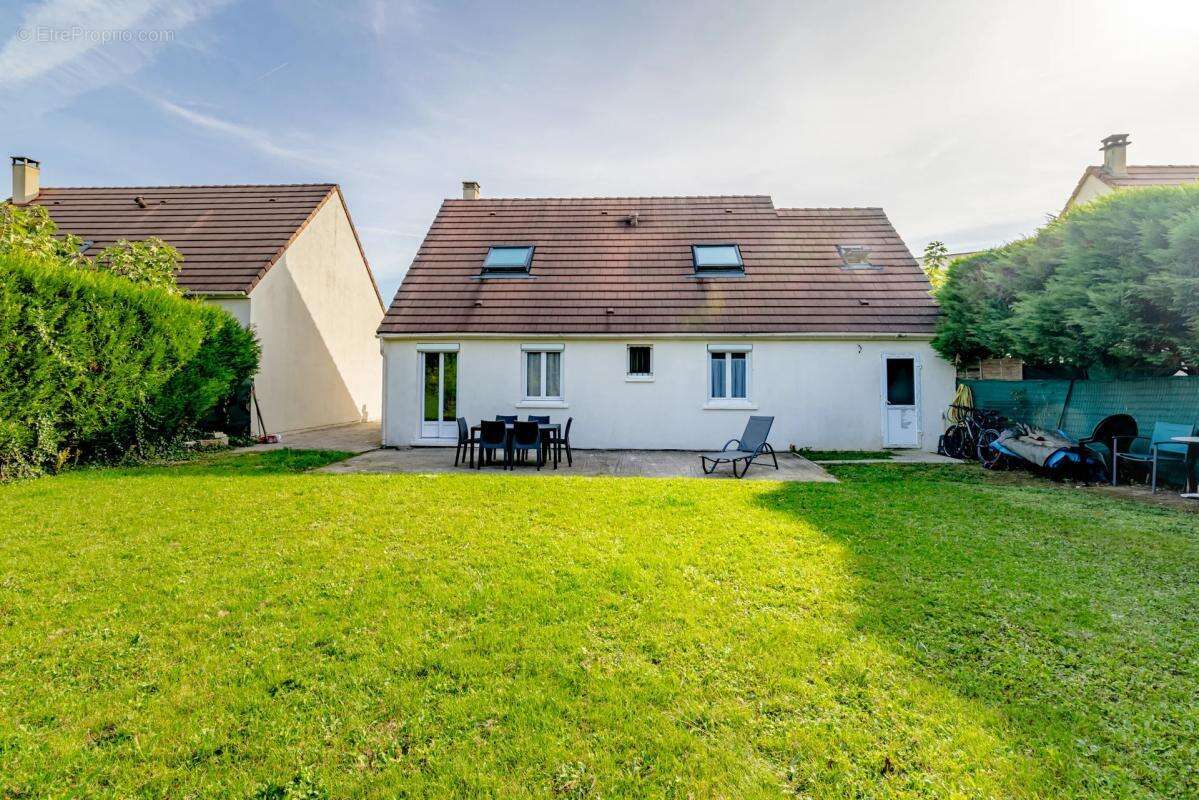 Maison à GOUSSAINVILLE