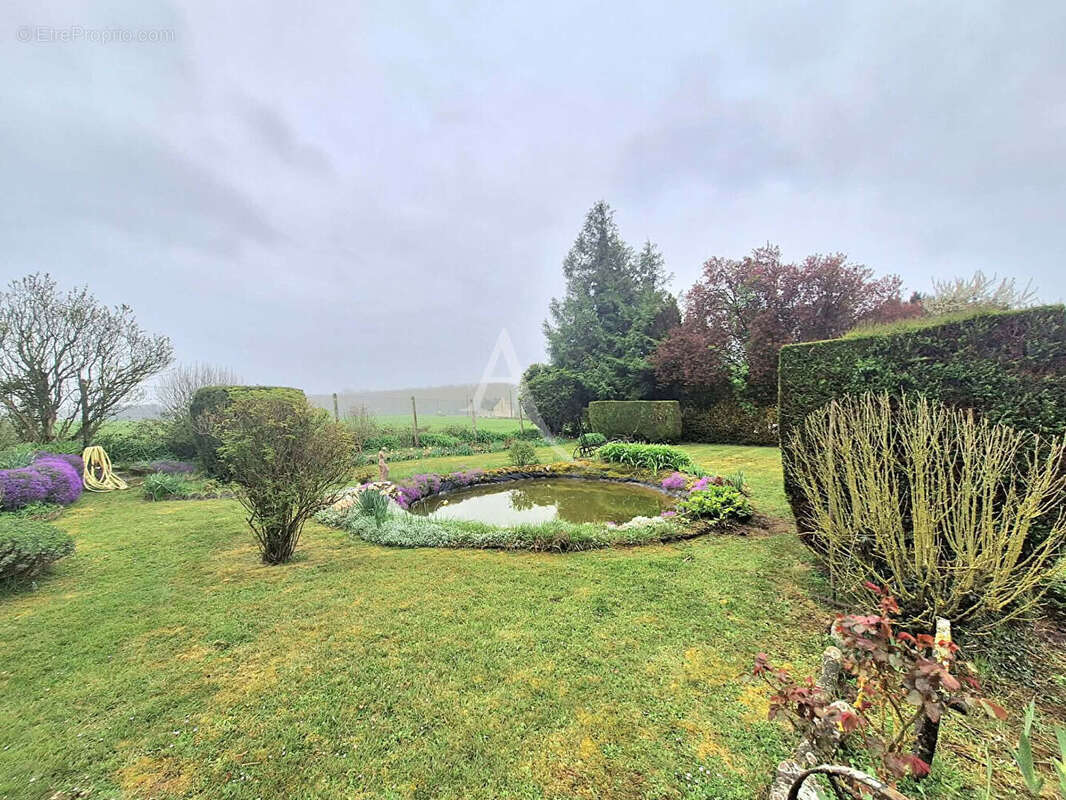 Maison à REGNIERE-ECLUSE