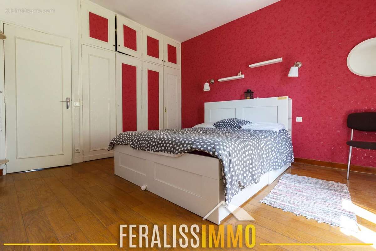 Maison familiale de 220 m2 avec sous-sol total et double gar - photo 7
