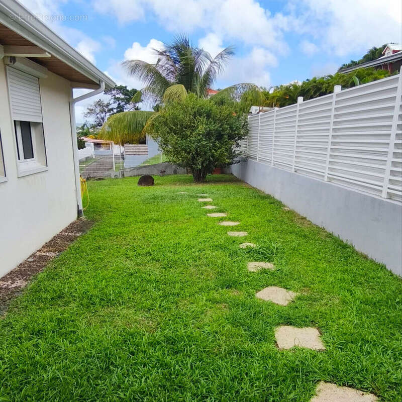 Maison à RIVIERE-SALEE