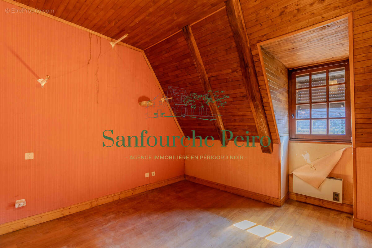 Maison à SAINT-GENIES