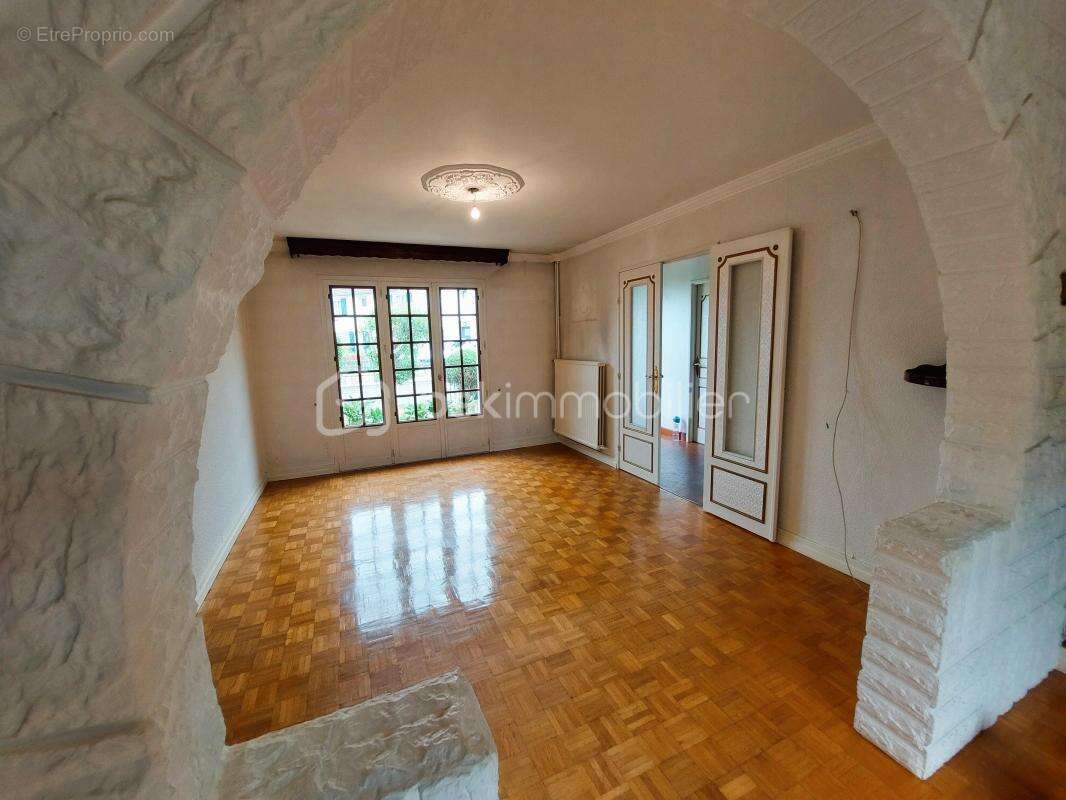 Maison à MONTATAIRE