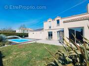 Photo 1 - Maison à SAINT-LEGER-LES-VIGNES