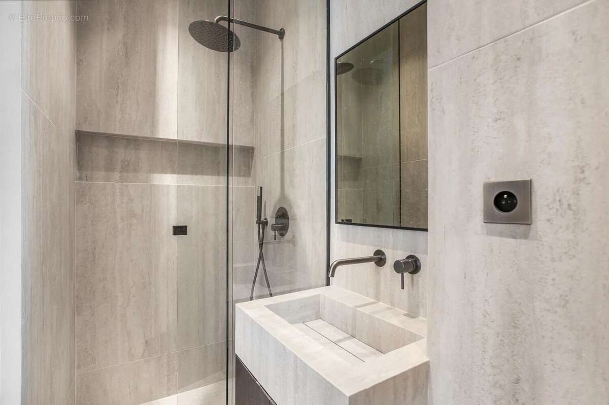Paris XVI  Appartement 6/5 Pieces / bld Jules SANDEAU / Appartement d’Exception - photo 17