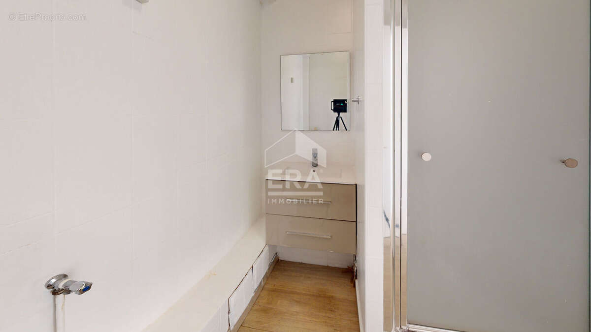 Appartement à PARIS-19E