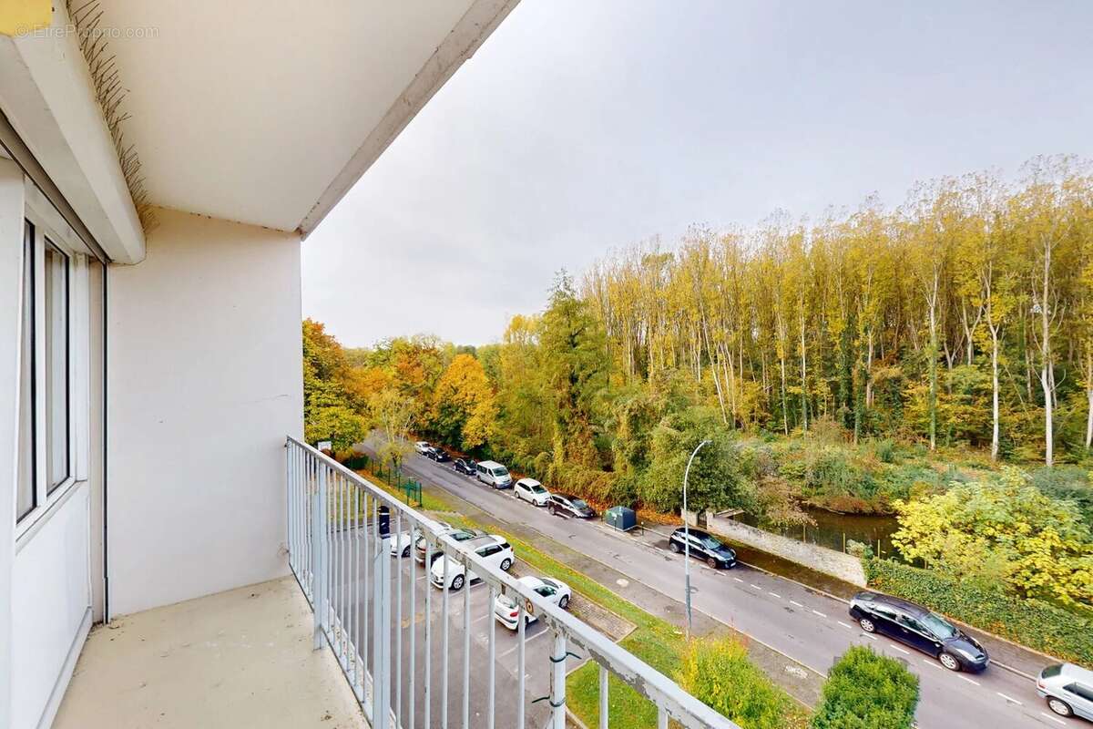 Appartement à CORBEIL-ESSONNES