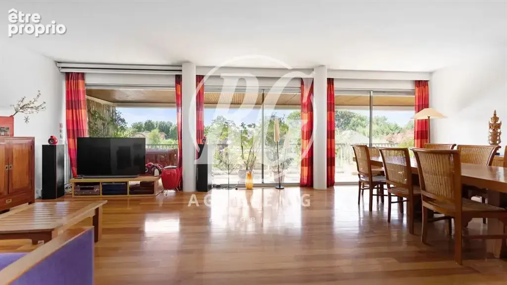 Appartement lumineux avec terrasse - photo 2