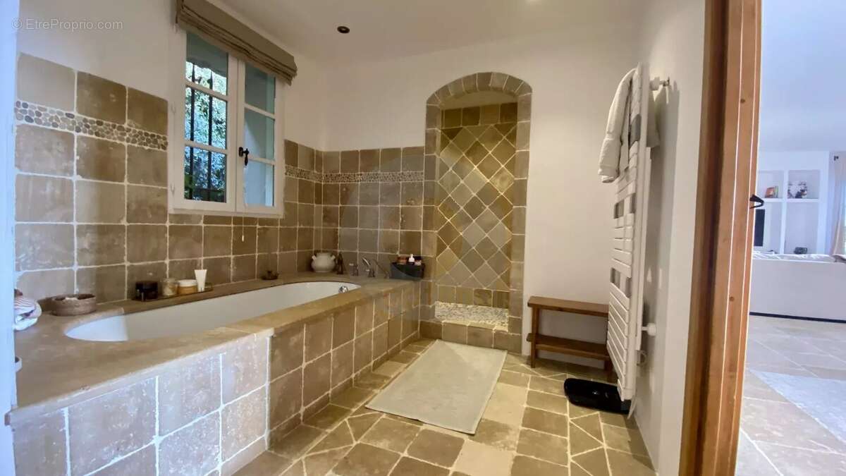 Maison à LA COLLE-SUR-LOUP