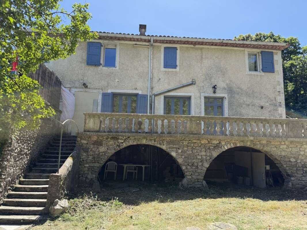 Maison à vendre avec 1 T4 de 80 m2 + 2 T2 de 36 m2 SAINT JEAN DU GARD (30)terrain environ 10719 m2 - photo 2