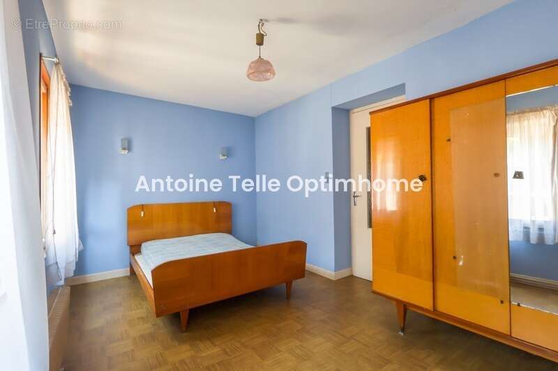 Le Cateau 59360 - Maison de ville avec garage & jardin clos - De l'espace à moderniser ! - photo 6