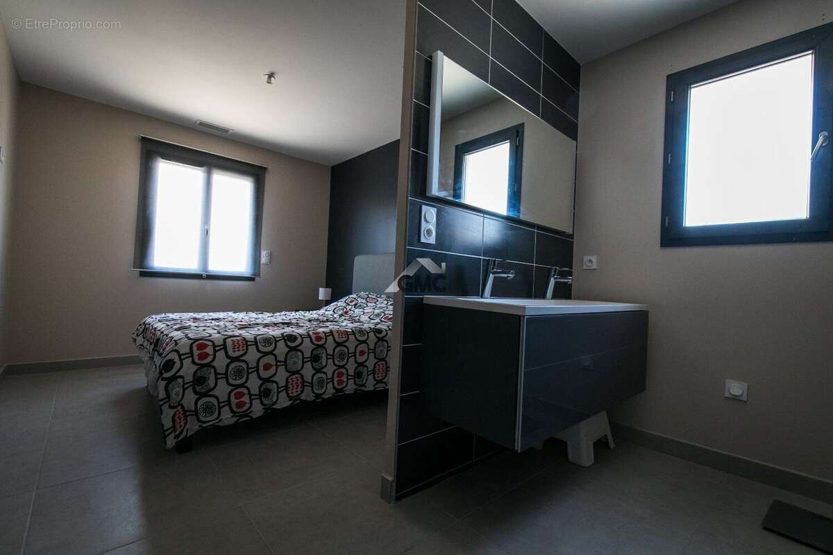 Photo 9 - Maison à ROUJAN