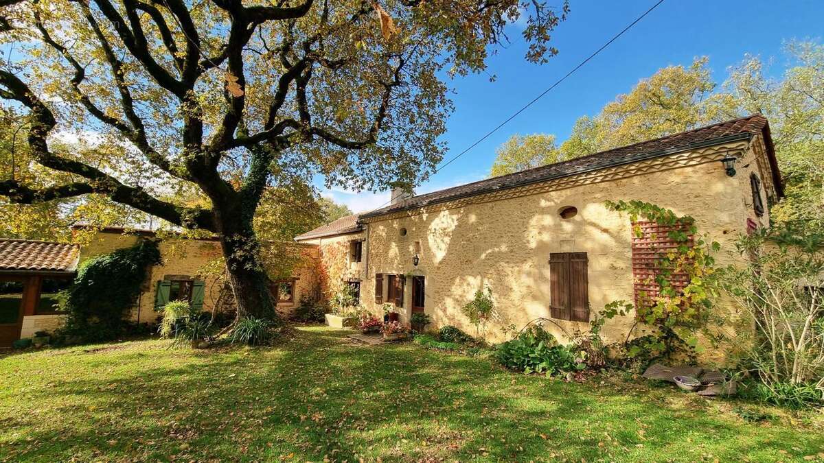 Maison à SAINT-FELIX-DE-VILLADEIX