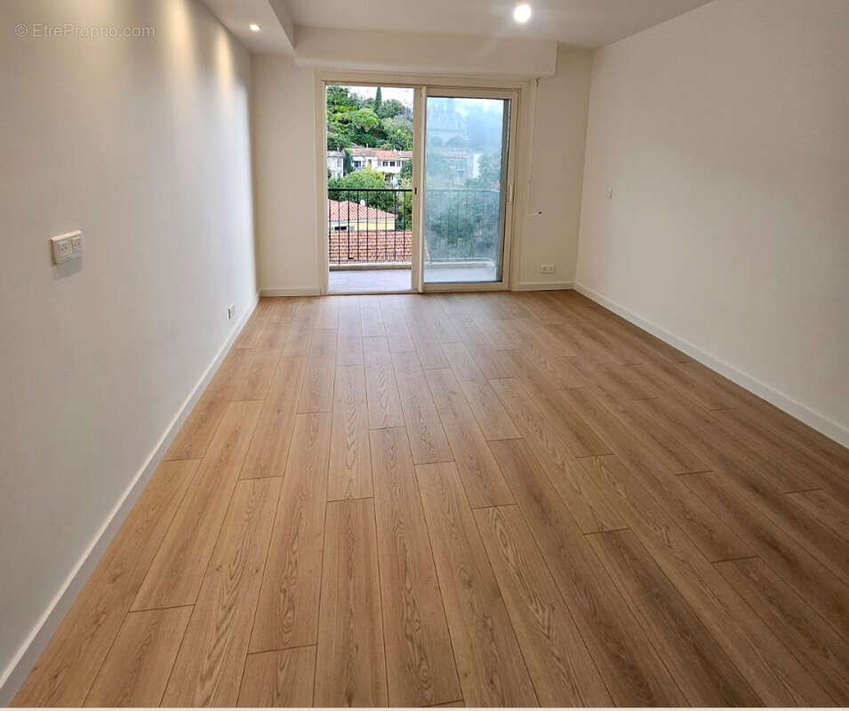 Appartement à CAGNES-SUR-MER