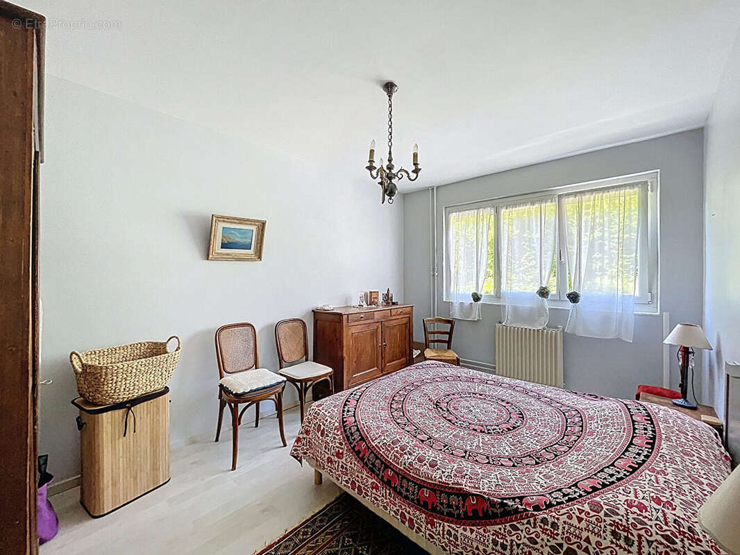 Appartement à NEUVILLE-SUR-SAONE