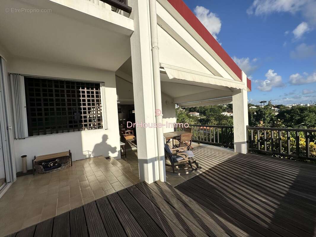 Maison 178 m² à Schoelcher  - photo 2