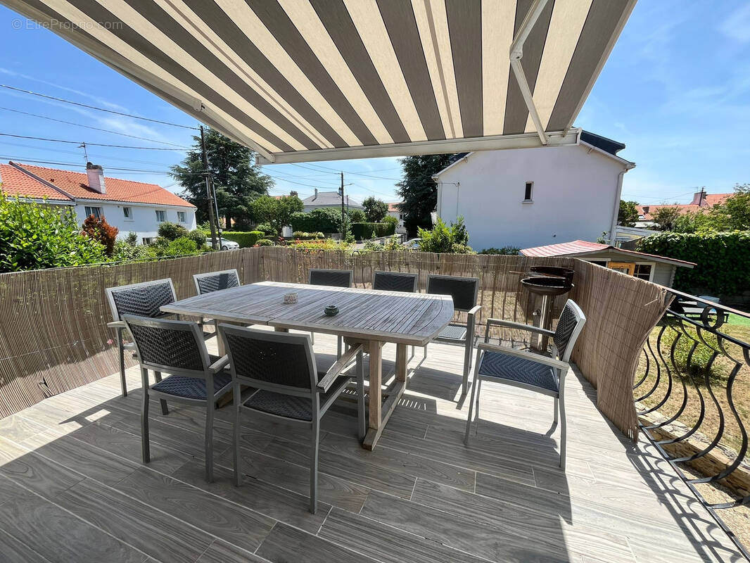 Maison à BOUGUENAIS