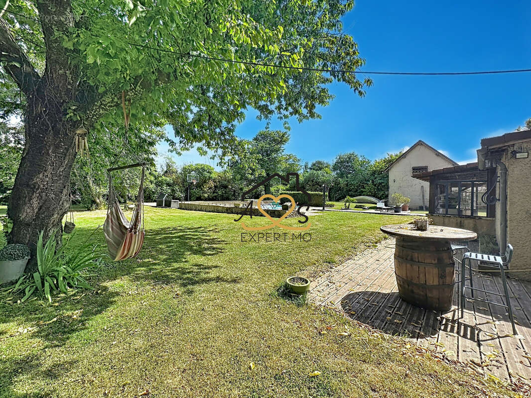 Maison à SAINT-PRIEST-BRAMEFANT