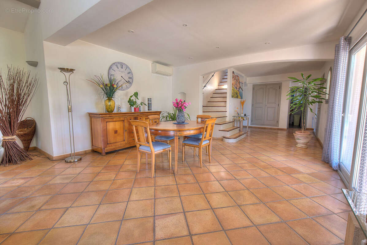 Maison à FREJUS