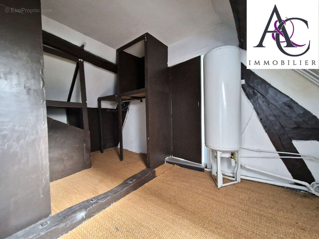 Appartement à MEHUN-SUR-YEVRE