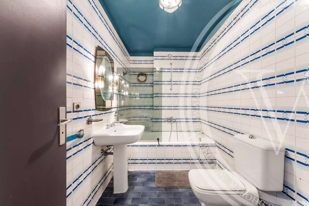 Appartement à ROQUEBRUNE-CAP-MARTIN