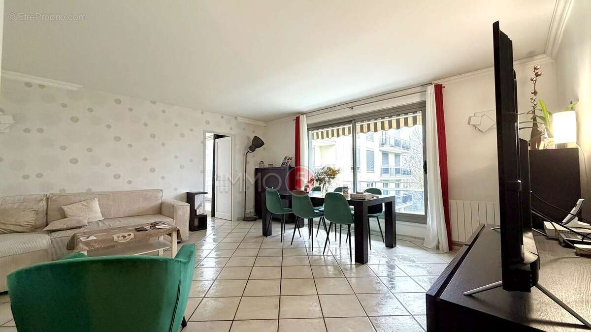 Appartement à LE RAINCY