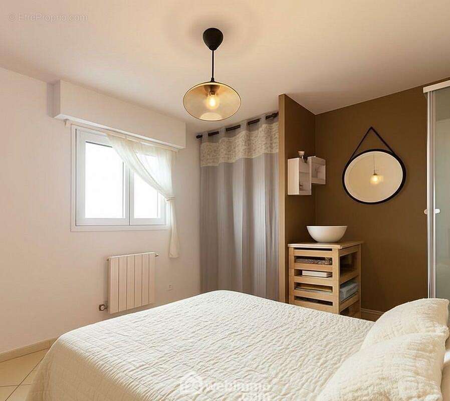 Deuxième chambre lumineuse idéale pour accueillir famille, avec espace douche. - Appartement à SAINTE-MAXIME