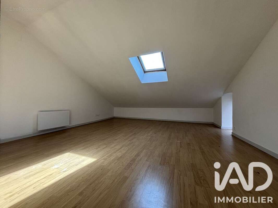 Maison 103 m² à Villefargeau  - photo 8