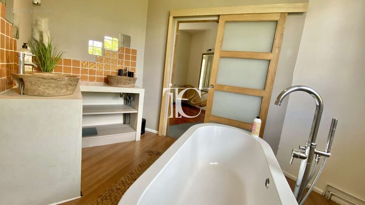 Maison à SAINT-AMBROIX