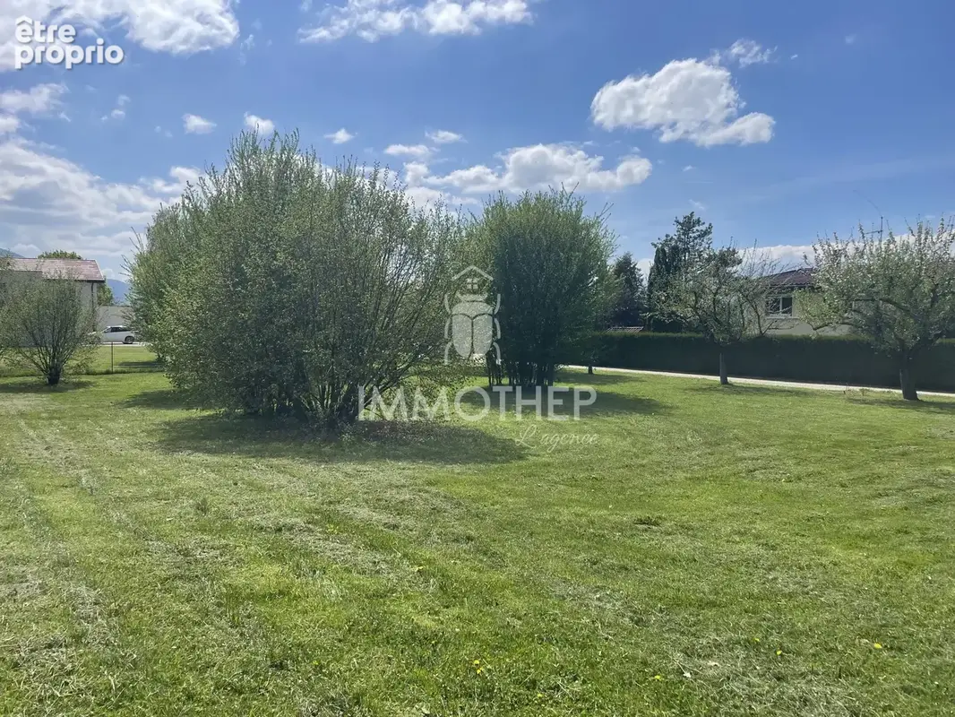Terrain 730 m² à vendre à Saint-Martin-D'uriage (38410) - photo 2