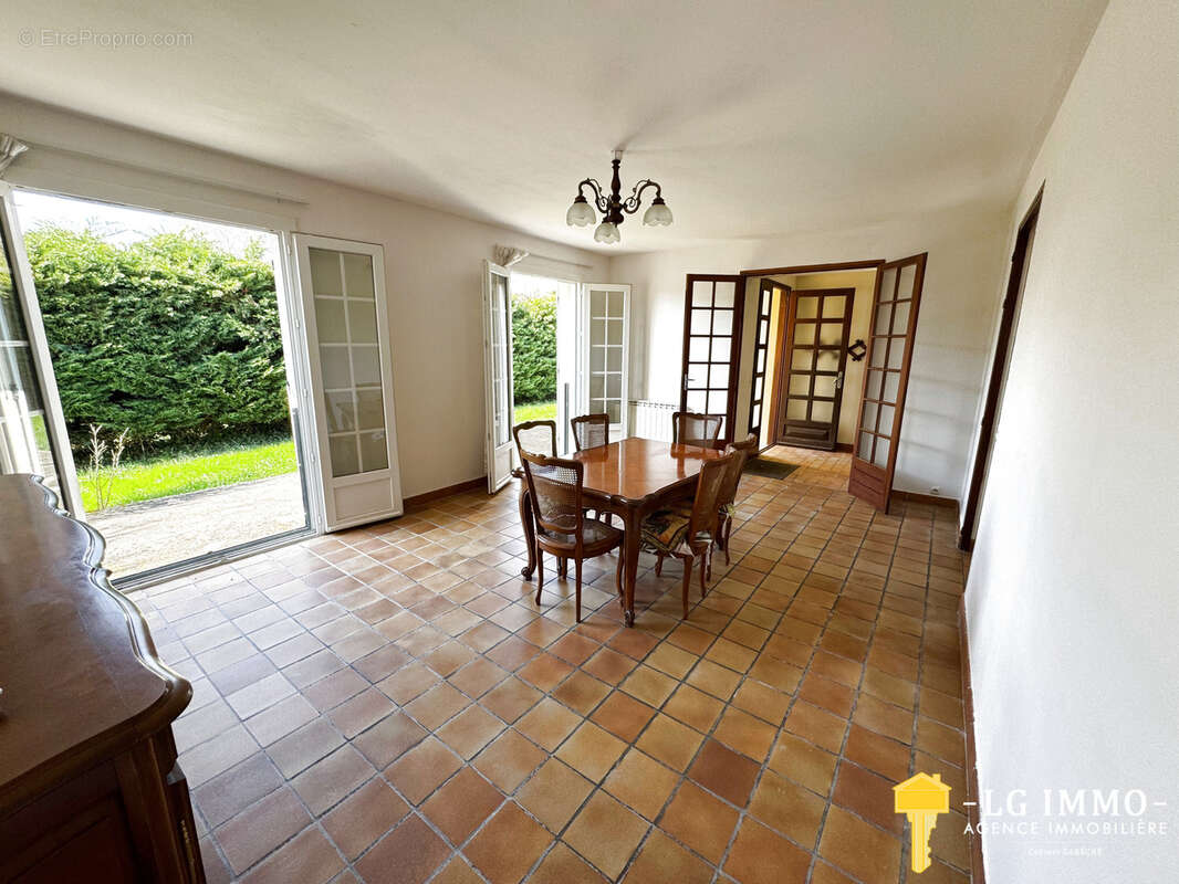 Maison à BARZAN