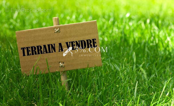 Terrain à SAINT-MAXENT