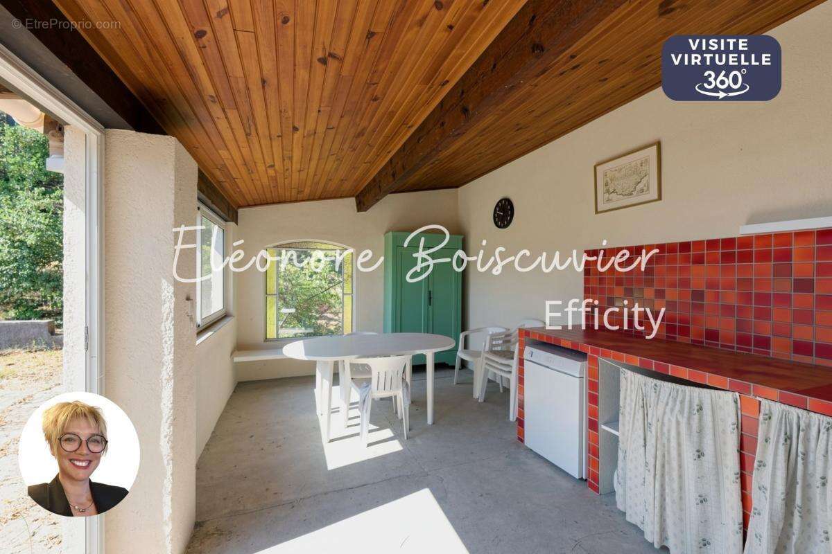 Maison 94 m² à Greasque  - photo 11