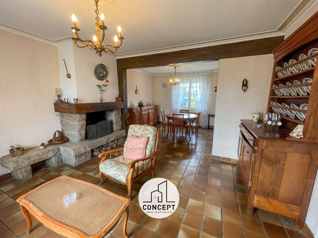 Maison à PLOUIGNEAU